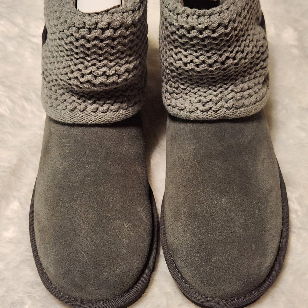 New With Box!! UGG Shaina Boot